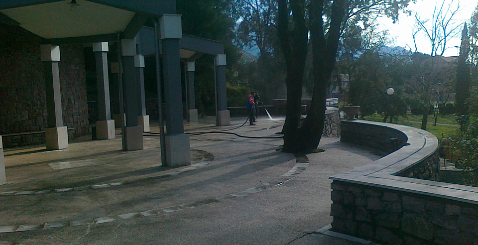 Pranje platoa ispred kapele